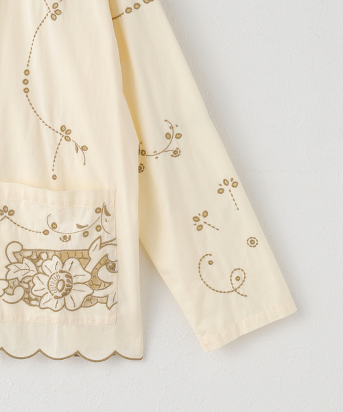 Sara Mallika サラマリカ 刺繍タッセル付きブラウス 新品未使用 F Sara Mallika サラマリカ 刺繍タッセル付きブラウス 新品未使用 F Sara