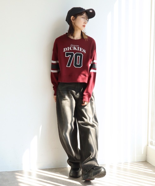 Dickies(ディッキーズ)の「【GENUINE DICKIES/ジェニュインディッキーズ】裏毛 クルーネック ショート丈 スウェット トレーナー(スウェット・レディース・杢グレー/ワインレッド/グリーン・L/M)」の4枚目の写真