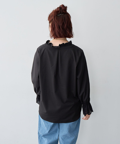 anyfee(エニフィー)の「【anyfee/大きいサイズ】袖口レースフリル襟シャツ/ブラウス(シャツ/ブラウス・レディース・オフホワイト/ブラック・LL/3L/4L/5L)」の8枚目の写真