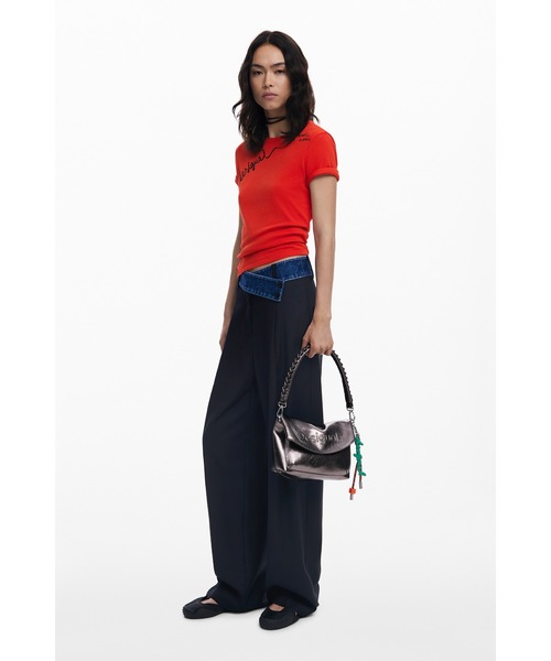 Desigual(デシグアル)の「メタリックなミディアム3Dロゴフラップバッグ ショルダーシルバー(ショルダーバッグ・レディース・マルチ・FREE)」の10枚目の写真