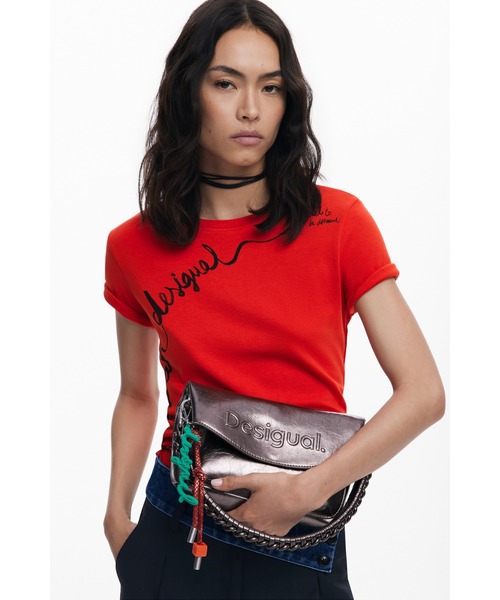 Desigual(デシグアル)の「メタリックなミディアム3Dロゴフラップバッグ ショルダーシルバー(ショルダーバッグ・レディース・マルチ・FREE)」の11枚目の写真