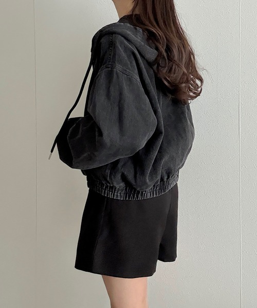 Cham.（チャム）の「ショートデニムパーカー（ブルゾン・レディース・ブラック/ブルー・F）」の6枚目の写真