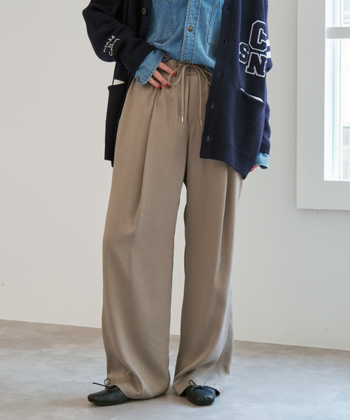 Spick & Span(スピックアンドスパン)の「《追加2》サテンイージーパンツ(その他パンツ・レディース・ベージュ系その他/ブラック・38/40/36)」の5枚目の写真