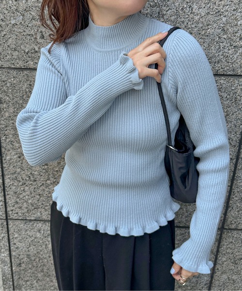 PILIT（ピリット）の「ウェ―ブフリル リブニットトップス（ニット/セーター・レディース・ピンク/ブルー/オフホワイト/ブラック・MEDIUM）」の3枚目の写真