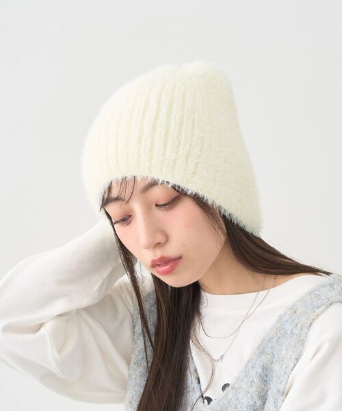 earth music&ecology（アースミュージックアンドエコロジー）の「フェザービーニー（ニットキャップ/ビーニー・レディース・ブラック/アイボリー・F）」の6枚目の写真