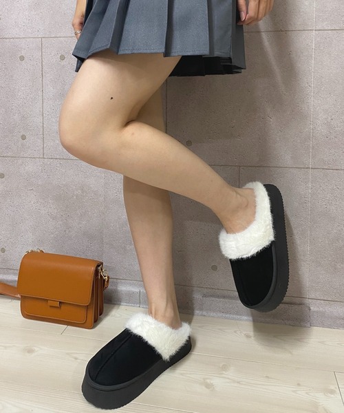 NANEA(ナネア)の「厚底フェイクムートンスリッポン(スリッポン・レディース・ブラック/アイボリー/キャメル・SMALL/MEDIUM/LARGE)」の16枚目の写真