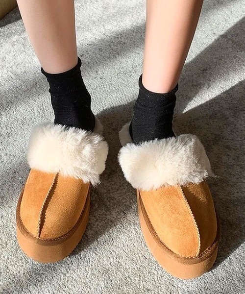 NANEA(ナネア)の「厚底フェイクムートンスリッポン(スリッポン・レディース・ブラック/アイボリー/キャメル・SMALL/MEDIUM/LARGE)」の13枚目の写真