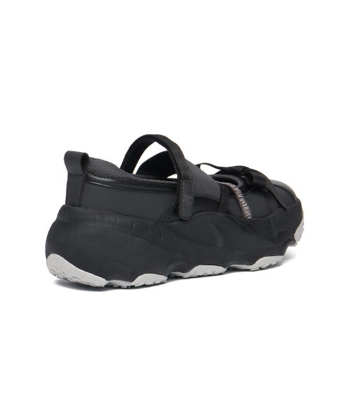 ROCKFISH WEATHERWEAR(ロックフィッシュウェザーウェア)の「PUFFIN RIBBON BANDING SNEAKERS(スニーカー・レディース・ブラウン/ブラック/シルバー/クリーム/シルバー系その他・23.0cm/23.5cm/24.0cm/24.5cm/25.0cm)」の12枚目の写真