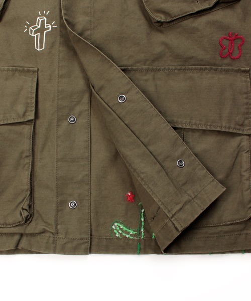Universal Style Wear（ユニバーサルスタイルウェア）の「Universal Style Wear "ラクガキ" ファティーグシャツ（シャツ/ブラウス・メンズ・ブラック/グレイッシュベージュ/カーキ/スミクロ・MEDIUM/LARGE/X-LARGE）」の10枚目の写真