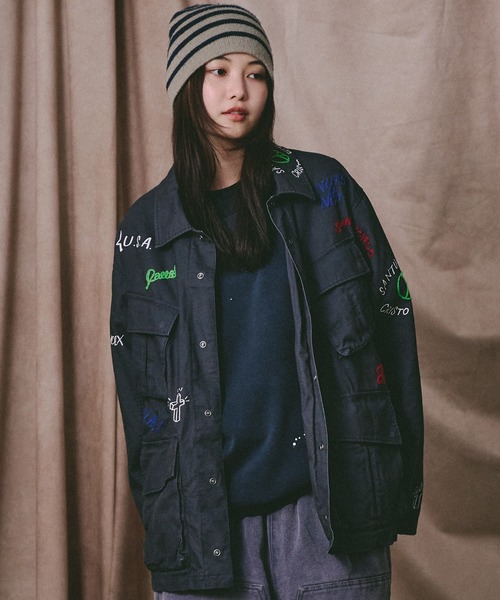 Universal Style Wear（ユニバーサルスタイルウェア）の「Universal Style Wear "ラクガキ" ファティーグシャツ（シャツ/ブラウス・メンズ・ブラック/グレイッシュベージュ/カーキ/スミクロ・MEDIUM/LARGE/X-LARGE）」の21枚目の写真