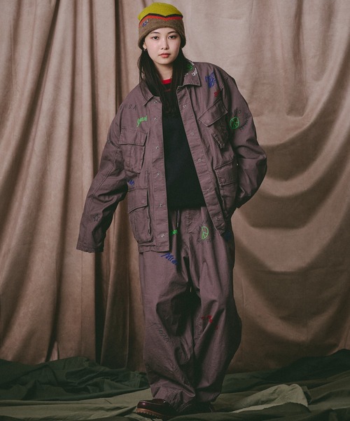 Universal Style Wear（ユニバーサルスタイルウェア）の「Universal Style Wear "ラクガキ" ファティーグシャツ（シャツ/ブラウス・メンズ・ブラック/グレイッシュベージュ/カーキ/スミクロ・MEDIUM/LARGE/X-LARGE）」の17枚目の写真