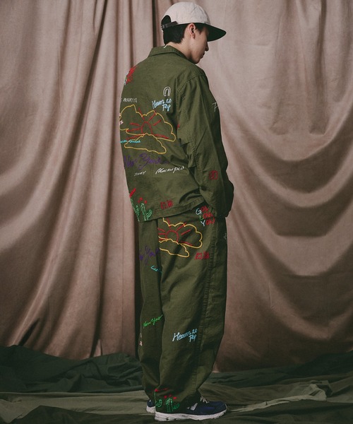 Universal Style Wear（ユニバーサルスタイルウェア）の「Universal Style Wear "ラクガキ" ファティーグシャツ（シャツ/ブラウス・メンズ・ブラック/グレイッシュベージュ/カーキ/スミクロ・MEDIUM/LARGE/X-LARGE）」の15枚目の写真