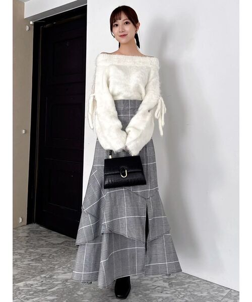 dazzlin（ダズリン）の「ルミナスカラーオフショルニット（ニット/セーター・レディース・ピンク/イエロー/オフホワイト/チャコールグレー/ブルー・FREE）」の13枚目の写真