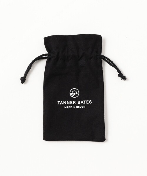 BEAMS F(ビームスエフ)の「TANNER BATES / ロシアキップレザー エルベリー カードホルダー(財布・メンズ・ブラウン/ブラック・ONE SIZE)」の9枚目の写真