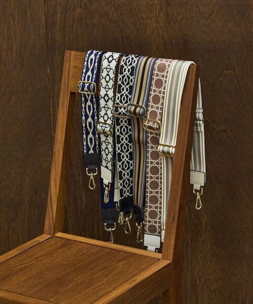 LOWELL things（ロウェル　シングス）の「【単品】テープショルダー/オリジナル柄（ゴールド金具）（ショルダーバッグ・レディース・ネイビー/アイボリー・フリー）」の11枚目の写真