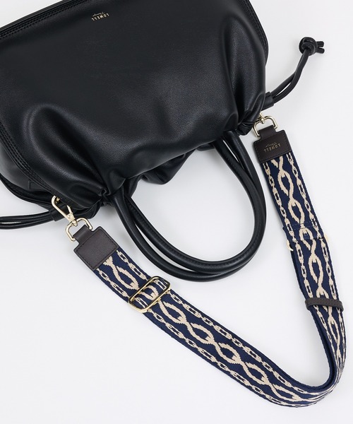 LOWELL things（ロウェル　シングス）の「【単品】テープショルダー/オリジナル柄（ゴールド金具）（ショルダーバッグ・レディース・ネイビー/アイボリー・フリー）」の7枚目の写真