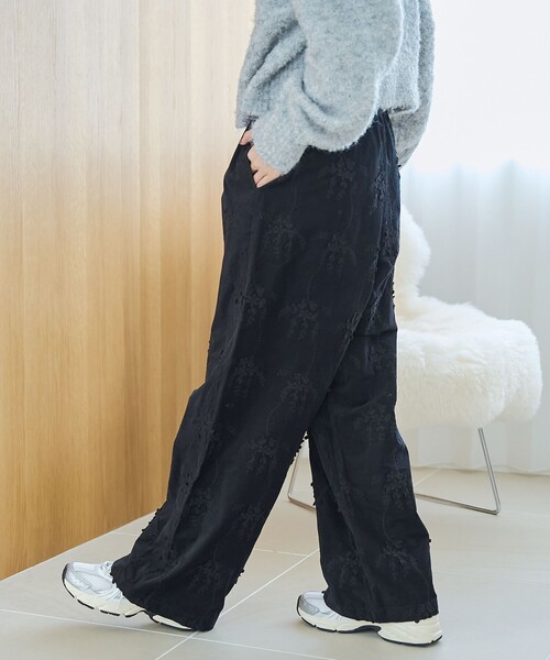 coen(コーエン)の「3Dフラワー刺繍 コーデュロイイージーワイドパンツ【インフルエンサー紹介アイテム】(その他パンツ・レディース・ナチュラル/ブラック/ブラウン・M/L)」の18枚目の写真