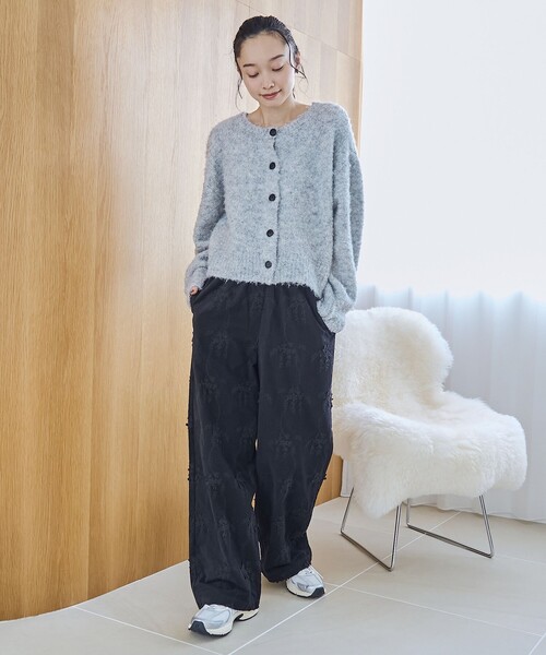 coen(コーエン)の「3Dフラワー刺繍 コーデュロイイージーワイドパンツ【インフルエンサー紹介アイテム】(その他パンツ・レディース・ナチュラル/ブラック/ブラウン・M/L)」の20枚目の写真