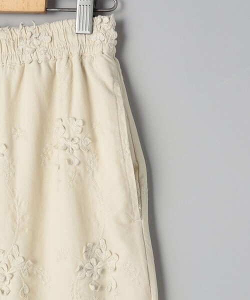 coen(コーエン)の「3Dフラワー刺繍 コーデュロイイージーワイドパンツ【インフルエンサー紹介アイテム】(その他パンツ・レディース・ナチュラル/ブラック/ブラウン・M/L)」の14枚目の写真