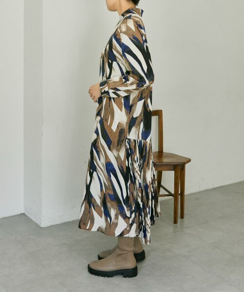 ワンピース ear PAPILLONNER SUM1 STYLE ear PAPILLONNER（イア パピヨネ） ワンピース 襟付きプリーツ