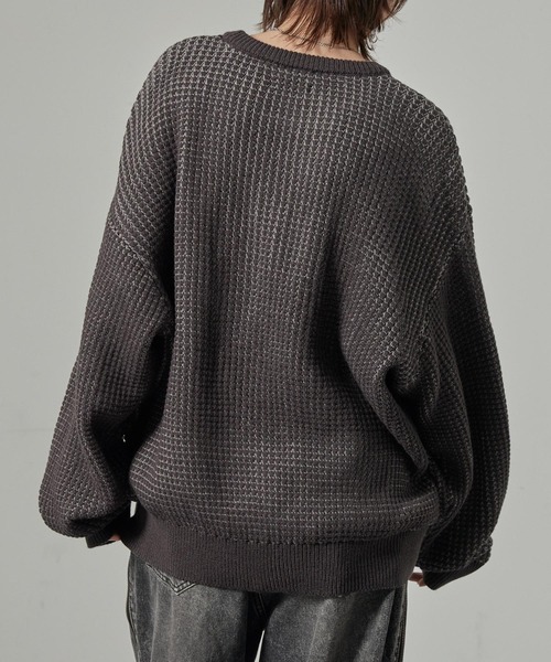 Alfred Alex(アルフレッドアレックス)の「【Alfred Alex】ワンポイントロゴ刺繍オーバーサイズポップコーンニット(ニット/セーター・メンズ・グレー/ワイン/スミクロ・L/M)」の13枚目の写真