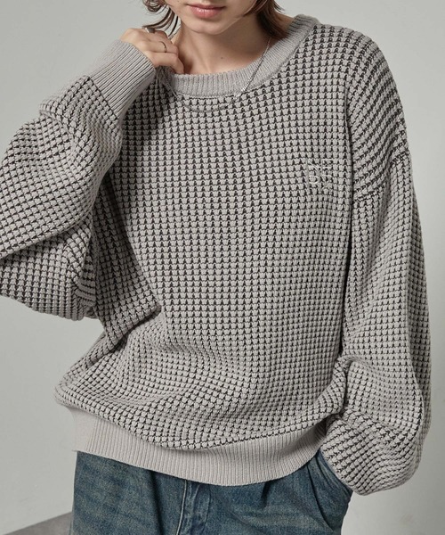 Alfred Alex(アルフレッドアレックス)の「【Alfred Alex】ワンポイントロゴ刺繍オーバーサイズポップコーンニット(ニット/セーター・メンズ・グレー/ワイン/スミクロ・L/M)」の22枚目の写真