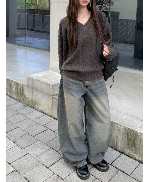 anyonemore(エニワンモア)の「ビンテージウォッシングバルーンワイドデニムパンツ(デニムパンツ・レディース・ブラック/ブルー・SMALL/MEDIUM/LARGE)」の2枚目の写真