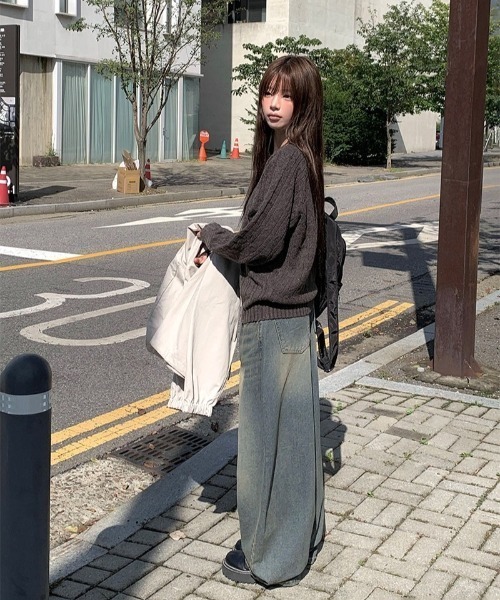 anyonemore(エニワンモア)の「ビンテージウォッシングバルーンワイドデニムパンツ(デニムパンツ・レディース・ブラック/ブルー・SMALL/MEDIUM/LARGE)」の14枚目の写真