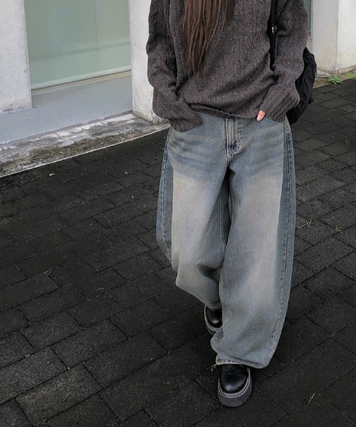 anyonemore(エニワンモア)の「ビンテージウォッシングバルーンワイドデニムパンツ(デニムパンツ・レディース・ブラック/ブルー・SMALL/MEDIUM/LARGE)」の7枚目の写真