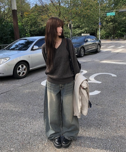 anyonemore(エニワンモア)の「ビンテージウォッシングバルーンワイドデニムパンツ(デニムパンツ・レディース・ブラック/ブルー・SMALL/MEDIUM/LARGE)」の16枚目の写真