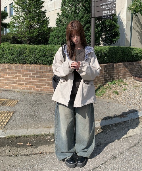 anyonemore(エニワンモア)の「ビンテージウォッシングバルーンワイドデニムパンツ(デニムパンツ・レディース・ブラック/ブルー・SMALL/MEDIUM/LARGE)」の3枚目の写真