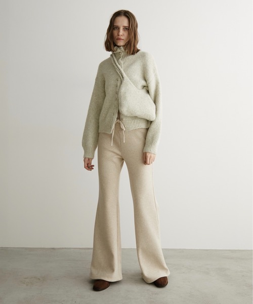 LOSCa（ロスカ）の「ハイネック多ボタンカーディガン/ポシェット付き（ニット/セーター・レディース・モカ/ナチュラル・FREE）」の10枚目の写真