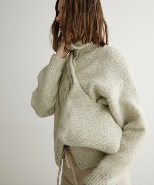 LOSCa（ロスカ）の「ハイネック多ボタンカーディガン/ポシェット付き（ニット/セーター・レディース・モカ/ナチュラル・FREE）」の8枚目の写真