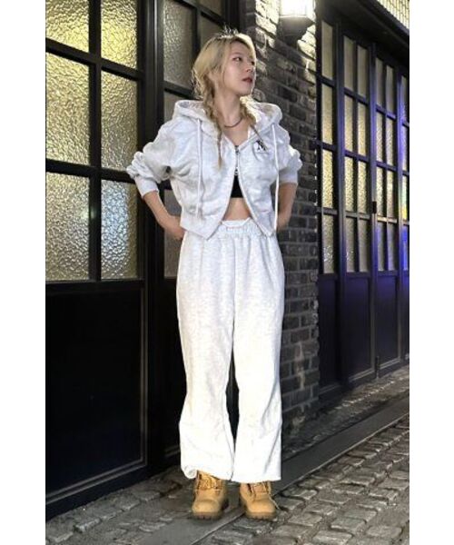 AVANDRESS（アバンドレス ）の「AV LOGO CROP HOOD ZIP-UP WHITE MELANGE（パーカー・レディース・その他・SMALL/MEDIUM）」の16枚目の写真