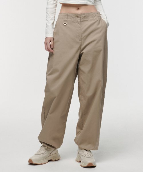 MUSINSA STANDARD WOMAN（ムシンサスタンダードウーマン）の「ウィメンズワイドカーペンターパンツ[ベージュ]（その他パンツ・レディース・その他・30/24/25/26/27/28/29）」の2枚目の写真