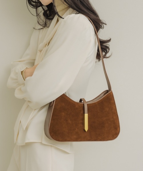 NEUNA(ヌナ)の「ラウンドスエードハンドバッグ(ハンドバッグ・レディース・ブラック/キャメル/ブラウン・FREE)」の20枚目の写真