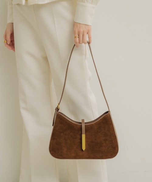 NEUNA(ヌナ)の「ラウンドスエードハンドバッグ(ハンドバッグ・レディース・ブラック/キャメル/ブラウン・FREE)」の21枚目の写真