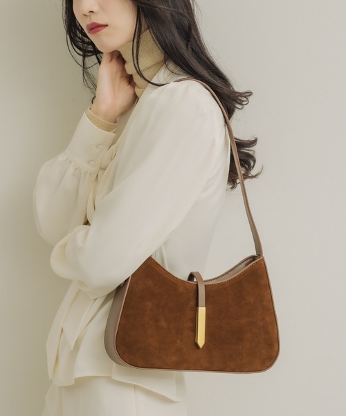 NEUNA(ヌナ)の「ラウンドスエードハンドバッグ(ハンドバッグ・レディース・ブラック/キャメル/ブラウン・FREE)」の17枚目の写真