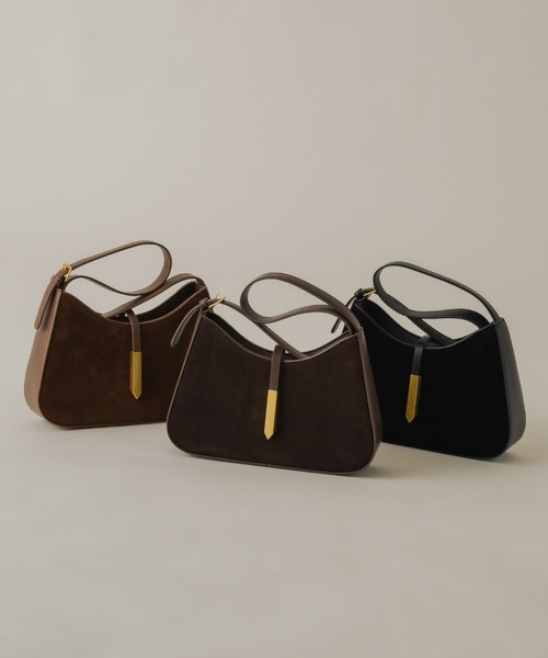 NEUNA(ヌナ)の「ラウンドスエードハンドバッグ(ハンドバッグ・レディース・ブラック/キャメル/ブラウン・FREE)」の8枚目の写真