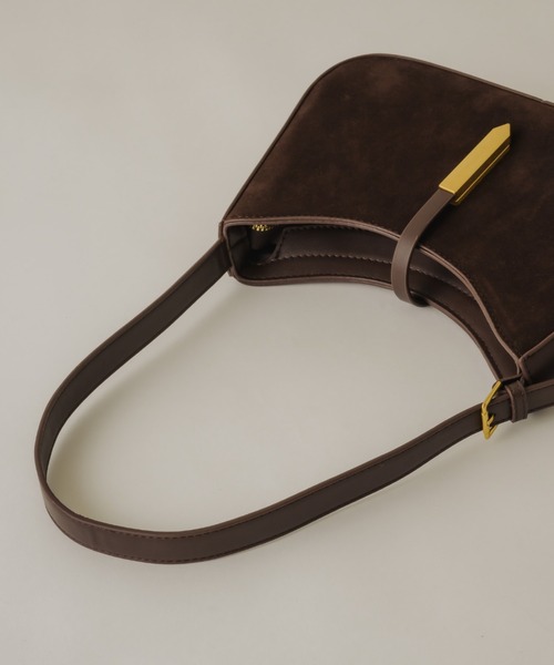 NEUNA(ヌナ)の「ラウンドスエードハンドバッグ(ハンドバッグ・レディース・ブラック/キャメル/ブラウン・FREE)」の5枚目の写真