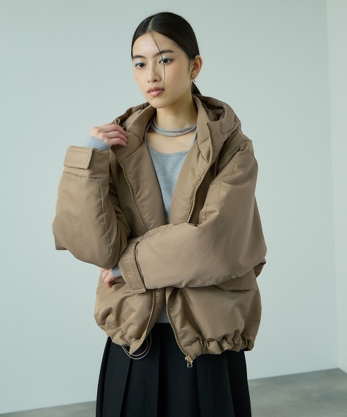 VICKY（ビッキー）の「ナイロン中綿フードMA-1ジャケット≪手洗い可能≫（MA-1・レディース・ブラック/カーキ/ベージュ・M）」の3枚目の写真