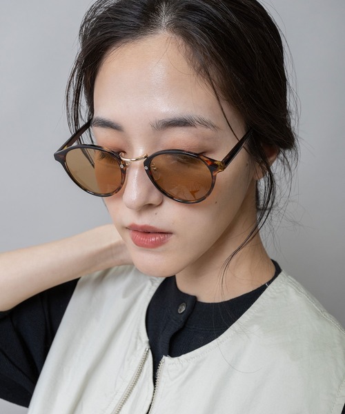 Munich（ミューニック）の「シンボストンフレームサングラス（サングラス・レディース・ベージュ/ブラック/ライトグリーン/ブラウン・FREE）」の3枚目の写真