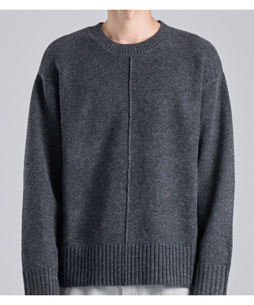 BUTTON SEOUL（ボタンソウル）の「センターピンタックポイントニット（チャコール）（ニット/セーター・メンズ・その他・MEDIUM/LARGE/X-LARGE）」の2枚目の写真