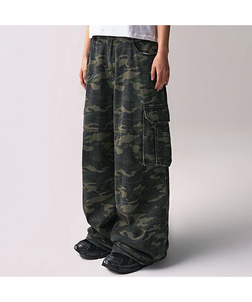 ZENDUST(ジェンダスト)の「Army Wide Cargo Pants DEEP CAMO(その他パンツ・レディース・ダークカーキ・X-SMALL/SMALL/MEDIUM/LARGE/X-LARGE)」の1枚目の写真