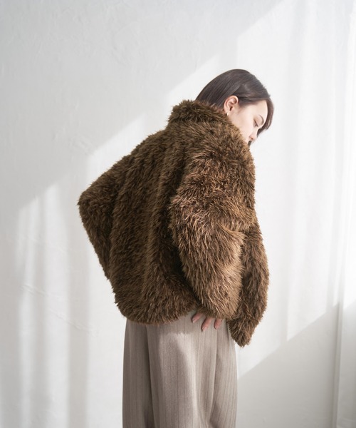 notch.(ノッチ)の「フェイクファーショートジャケット(その他アウター・レディース・アイボリー/グレー/ブラウン・M)」の17枚目の写真