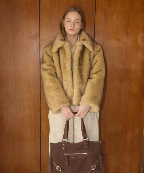ANOETIC(アノエティック)の「ANC CLOUD VELOUR FUR JACKET_BEIGE(ムートンコート・レディース・Beige・FREE)」の2枚目の写真