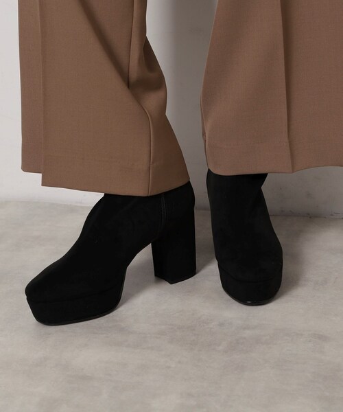 ESPERANZA(エスペランサ)の「ゆる傾斜ショートブーツ(ブーツ・レディース・アイボリー/ブラック/ブラック系・S/M/L/LL)」の9枚目の写真