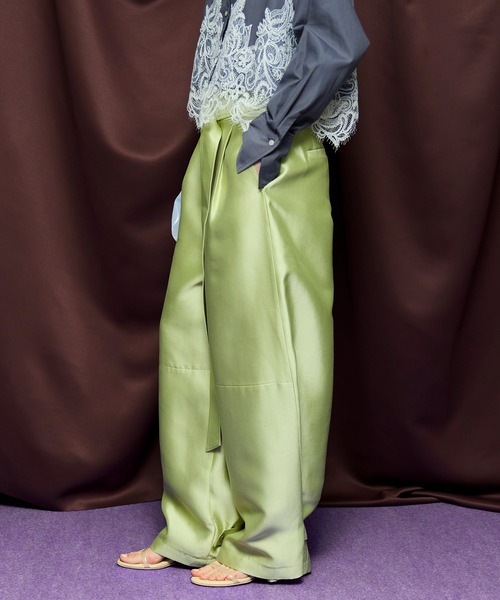 MAISON SPECIAL(メゾンスペシャル)の「Flight Satin Wide Pants/フライトサテンワイドパンツ(その他パンツ・レディース・グリーン/ピンク/ブラック・38/36)」の18枚目の写真
