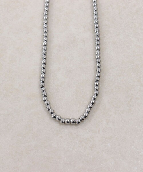 fredy emue（フレディエミュ）の「メタルビーズミドルネックレス（ネックレス・レディース・ゴールド/シルバー・FREE）」の7枚目の写真