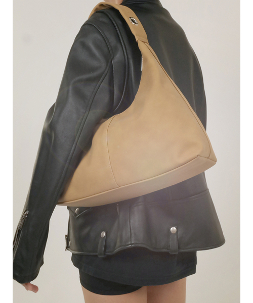 meetmetmeet（ミートメットミート）の「meringue suede camel（ショルダーバッグ・レディース・その他・FREE）」の2枚目の写真